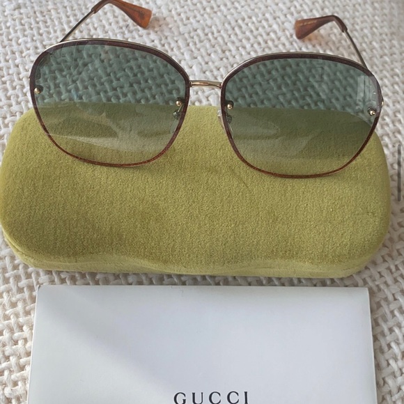 Gucci sunglasses